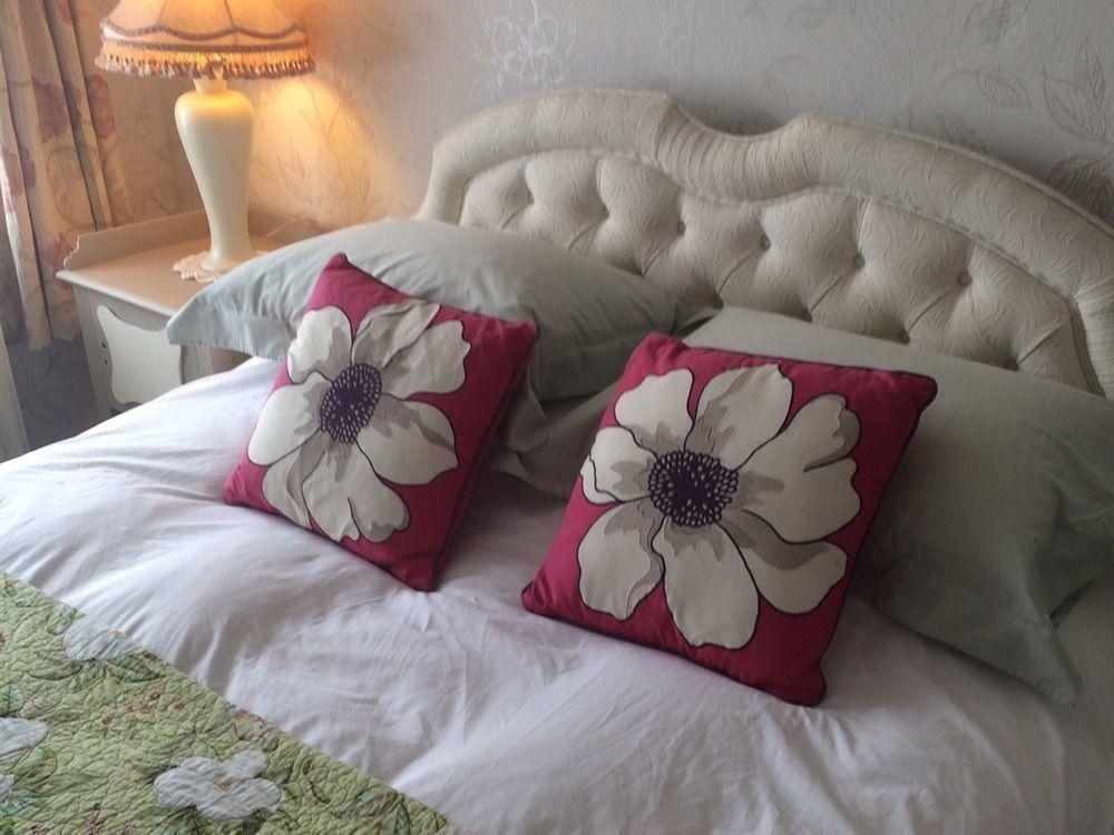 Dove Tree House Ξενοδοχείο Γουίτμπι Εξωτερικό φωτογραφία